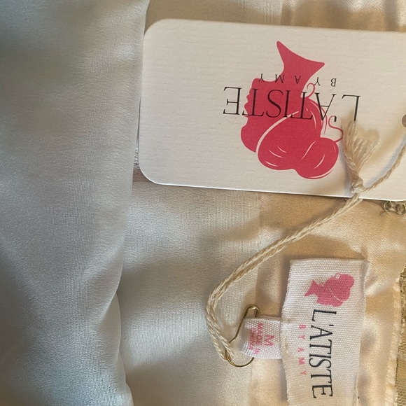 Medium mermaid style light pink/champagne dress with floral print - Picture 10 of 10